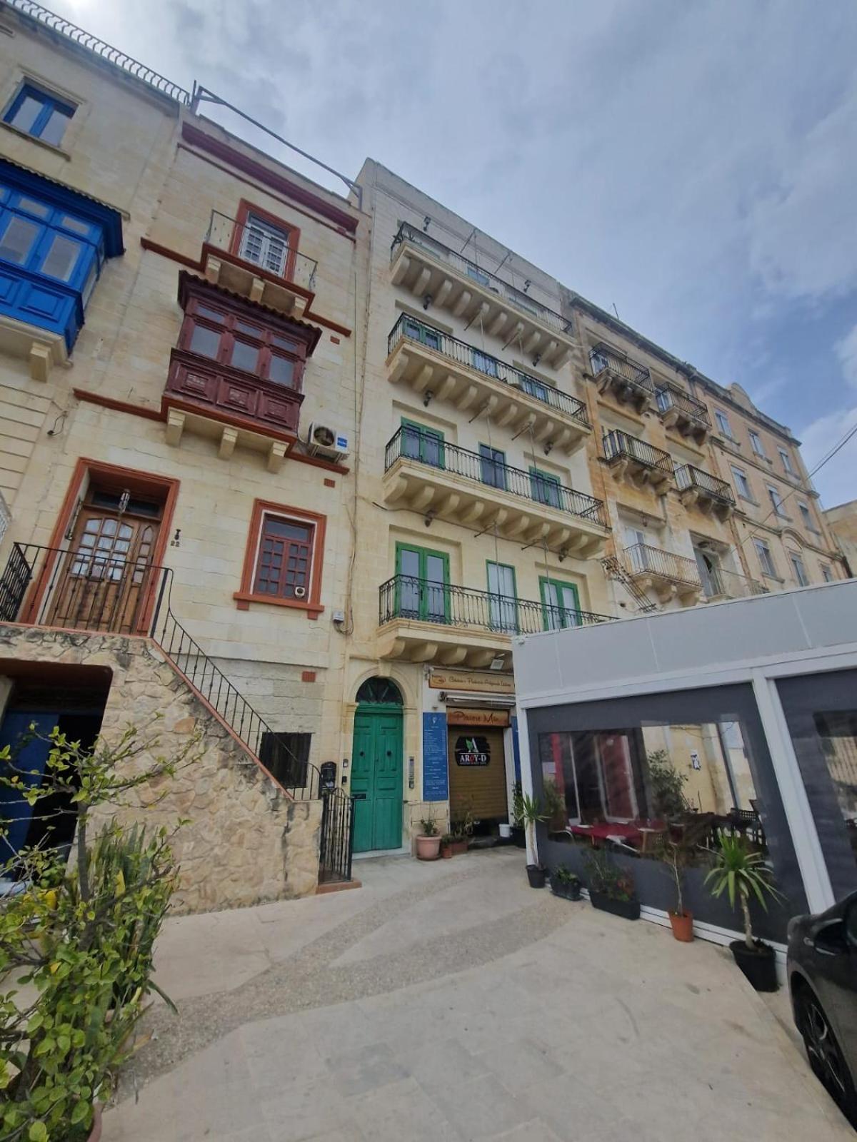 Korzo Suites Senglea Waterfront Extérieur photo
