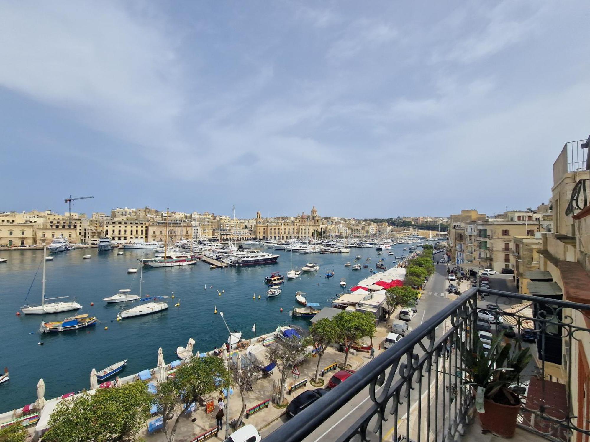 Korzo Suites Senglea Waterfront Extérieur photo