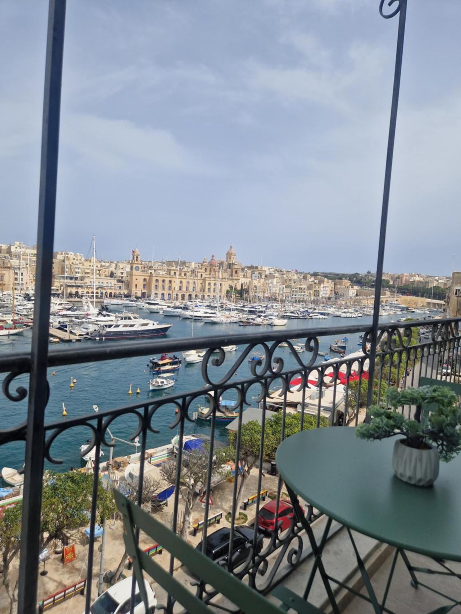 Korzo Suites Senglea Waterfront Extérieur photo